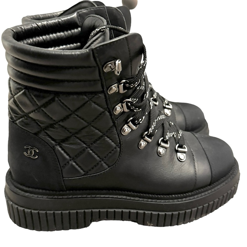 Women’s 2021 CHANEL Lace Up Combat Boots 2021 37 7 - Picture 5 of 12